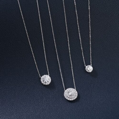 Crystal pendant necklace
