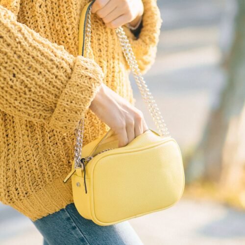 Chain crossbody bag